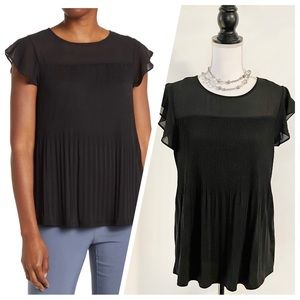 NWT Women’s ADRIANNA PAPELL Pleated Short Sleeve Top
